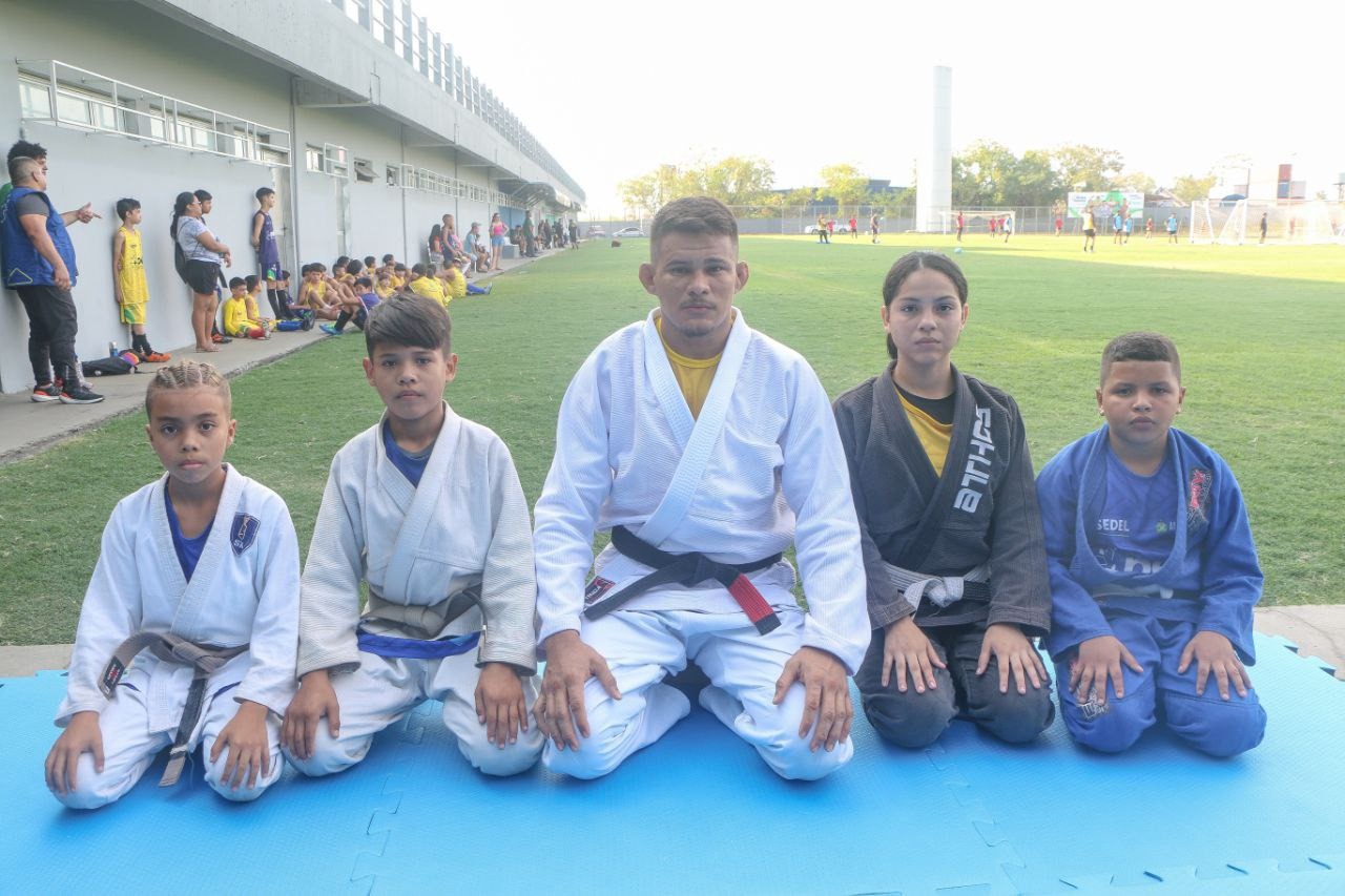 Dia Do Jiu Jitsu Professor Do Projeto Formando Campe Es Refer Ncia