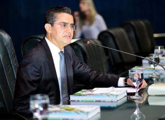 David Almeida confirma saída do PSD, reafirma que tudo que for bom para o povo do Amazonas vai ter seu apoio e confirma votação no plenário para o dia 07/02.