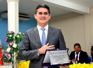 David Almeida vai cobrar retomada das obras na estrada do Mapiá, em Borba.