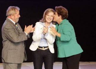 Gleisi Hoffmann (PT-PR) fez um discurso aparentemente surtada, acusou os EUA de estarem por trás do Golpe que derrubou Dilma e chamou a elite de Canalha e hipócrita