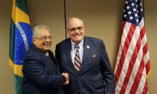 Após a fuga de 35 marginais perigosos do CDPM2 o povo do Amazonas quer saber se isso já faz parte do pacote da consultoria de R$ 5 milhões com Giuliani?