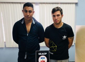 Seaop prende dupla com arma e desmonta ponto de tráfico em loja de cosmético