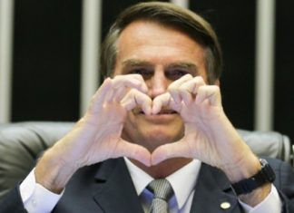 Bolsonaro lidera todos os cenários de segundo turno, diz pesquisa DataPoder360