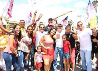 Moradores de Rio Preto da Eva agradecem David Almeida 40, pelo asfaltamento de ramais do município