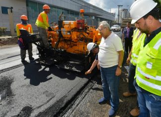 Amazonino anuncia importação de asfalto para suprir obras no sistema viário em execução em todo o estado