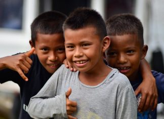 Pela primeira vez, comunidade indígena recebe espetáculo do Festival Amazonas de Ópera