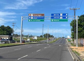 Governo do Amazonas implanta sinalização no viaduto Lydia da Eira Corrêa
