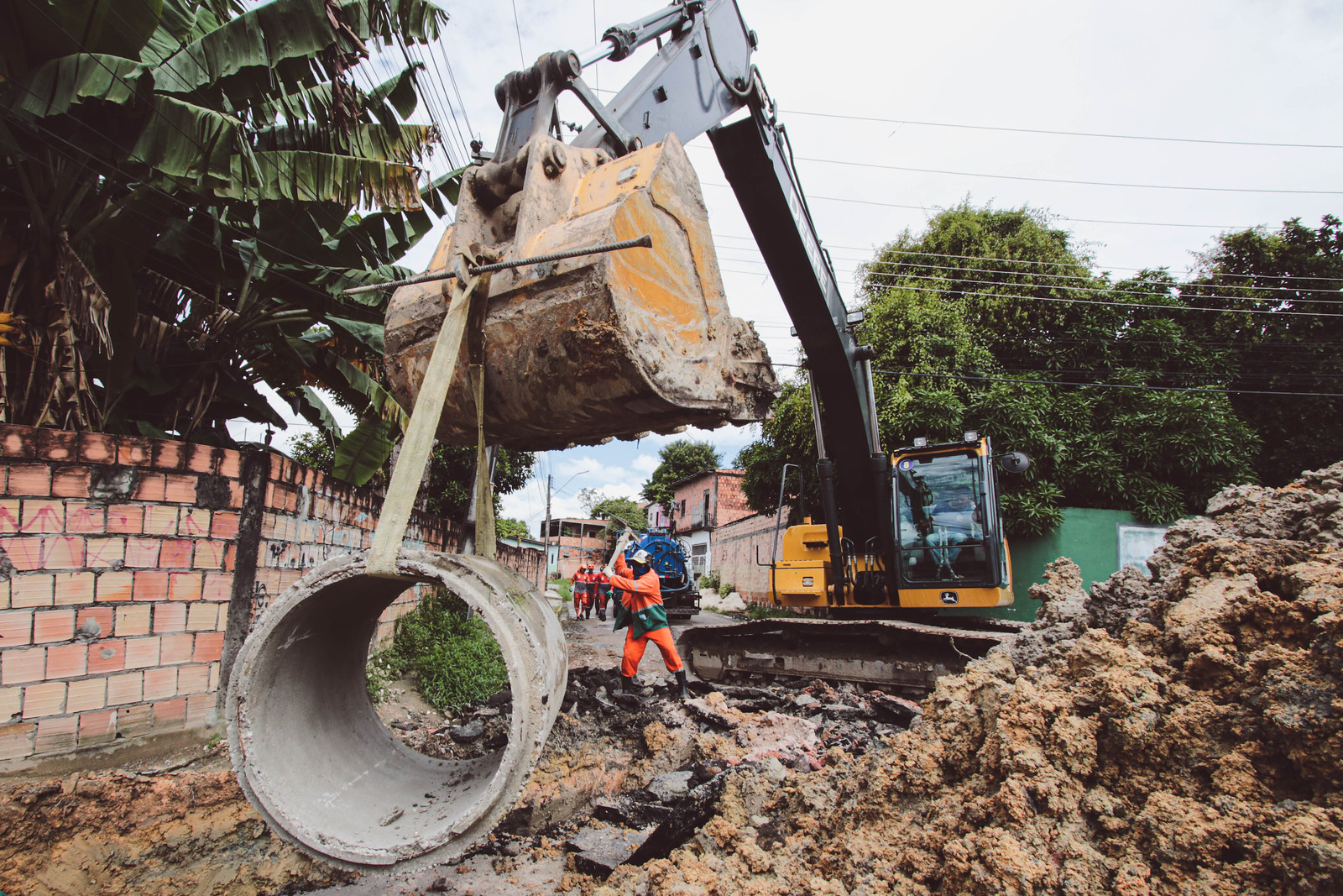 Prefeitura De Manaus Implanta 350 Metros De Drenagem Profunda No Bairro