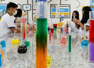 Escola estadual inaugurada no bairro Alvorada tem mais de 300 vagas disponíveis para o Ensino Médio
