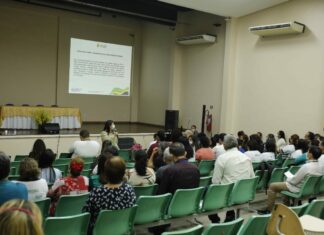 Secretaria de Educação orienta equipes escolares sobre diretrizes do Programa Auxílio Brasil