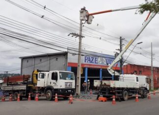 Cinco Bairros de Manaus recebem novos postes transformadores e rede elétrica