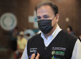 Secretário Anoar Samad ressalta importância da vacinação para prevenção contra nova variante Deltacron