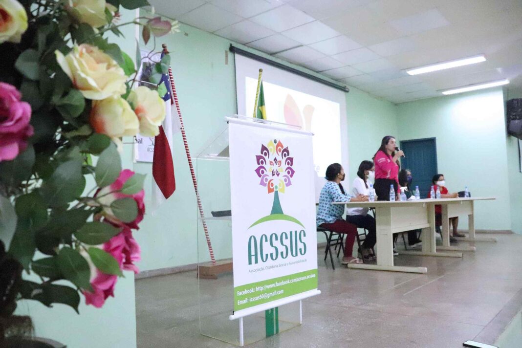 Secretária Alessandra Campêlo na ACSSUS de Parintins - 22 fev 2022 - foto 4 - by Emanuel Mendes Siqueira
