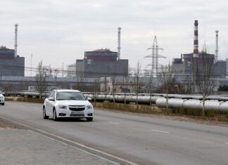 Tropas russas se aproximam da maior usina nuclear da Ucrânia, enquanto autoridades alertam sobre potencial de desastre