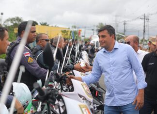 Governador Wilson Lima entrega novas armas e veículos para as forças de segurança