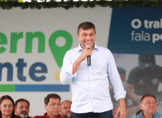 Wilson Lima inaugura Centro de Educação de Tempo Integral e leva Governo Presente a Codajás