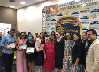 Professora da rede estadual recebe prêmio ‘Professor Inovador 2021’ com projeto autoral