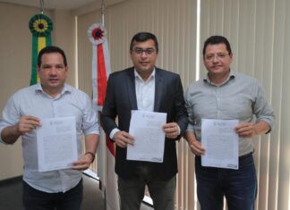 Wilson Lima assina convênio de R$ 921 mil para modernização da iluminação pública de Atalaia do Norte