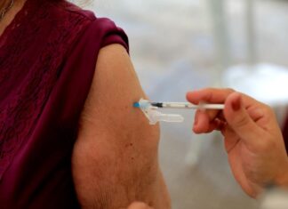 Vacinômetro: Amazonas já aplicou 6.840.769 doses de vacina contra Covid-19 até este sábado (16/04)