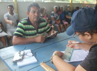 Idam faz cadastramento de pescadores artesanais da zona rural de Manaus para emissão de cartão do produtor
