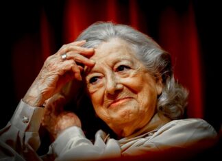 Morreu Eunice Muñoz, a referência do teatro português, aos 93 anos