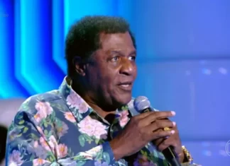 Com 91 anos, Tony Tornado impressiona público após apresentação no ‘Caldeirão’