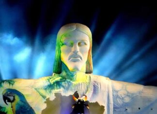 Grandiosidade do Festival de Parintins será vivida na noite do Arena Planeta Boi