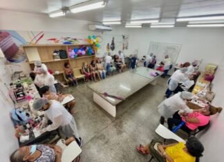 CECF Teonízia Lobo celebra aniversário de 13 anos e Dia das Mães