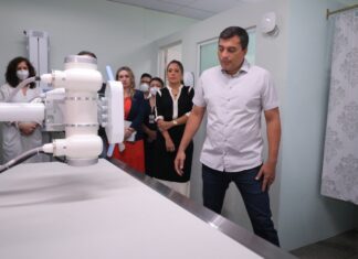 Wilson Lima entrega novos equipamentos e amplia oferta de exames de tomografia e raio-x na Fundação Cecon