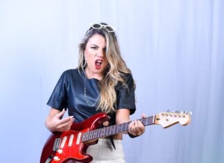 Bella Queiroz em “Uma noite horripilante”