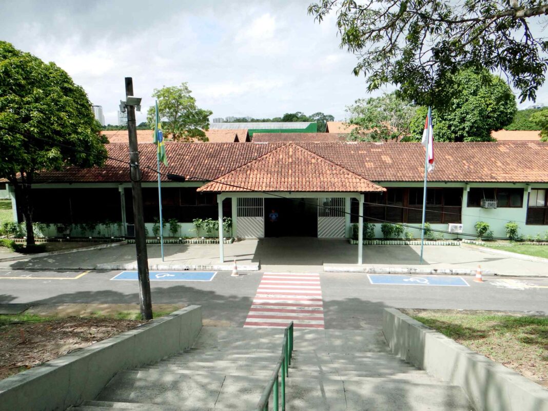 Fachada EST
