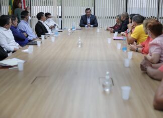 Wilson Lima anuncia auxílio alimentação de R$ 600 e correção de 9,06% em datas-bases a servidores da saúde