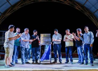 No aniversário de Barreirinha, Governo do Amazonas inaugura programa Ilumina+