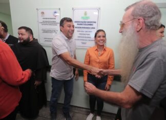 Wilson Lima firma convênio para reabertura do Hospital Padre Colombo em Parintins