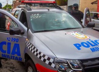 Criança de 6 anos é estuprada pelo padrasto, tio e avô