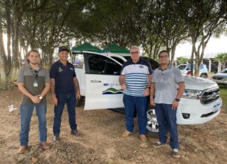 Governo do Amazonas entrega veículos para unidades da Adaf em Apuí e Humaitá