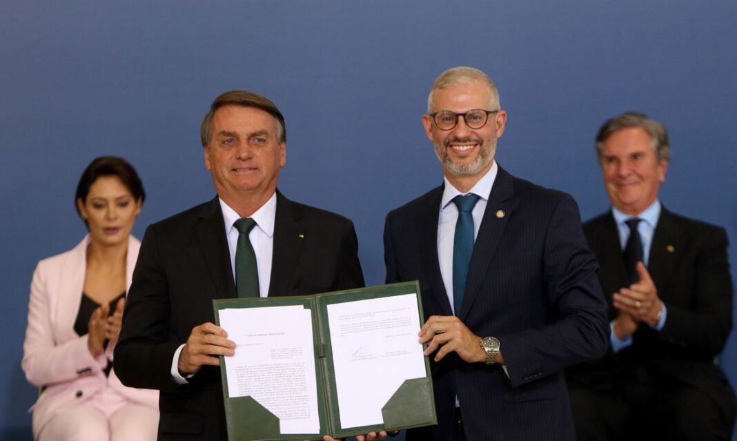 Política Nacional para Recuperação das Aprendizagens na Educação Básica.