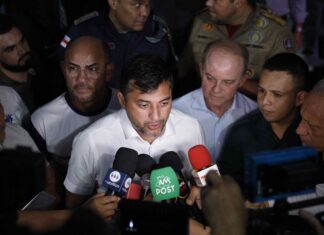 Wilson Lima sanciona lei que garante paridade e integralidade na aposentadoria de policiais civis