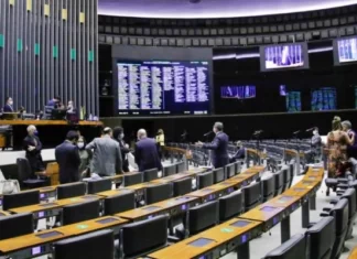 Câmara aprova Auxílio Brasil de R$ 600 só até o fim de 2022
