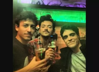 Jesuíta Barbosa esquece Juma e volta com o ex-namorado e os dois são flagrados em clima de romance; veja