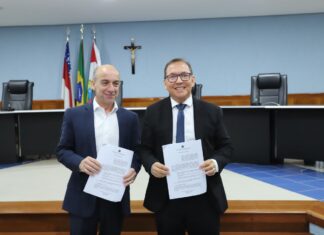 TCE-AM assina termo de cooperação técnica com Controladoria Geral do município para troca de experiências