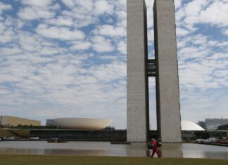 Câmara aprova projeto que extingue saídas temporárias de presos