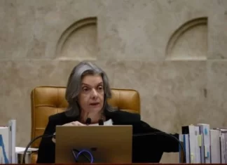 Cármen Lúcia arquiva ação sobre interferência de Bolsonaro na PF
