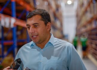 Wilson suspende agenda de campanha para coordenar ações de apoio a vítimas de acidente na BR-319
