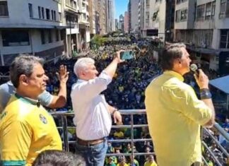 Em SP, Bolsonaro chama Lula de “ladrão” e volta a defender povo armado