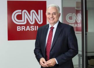 Presidente Bolsonaro agrade a preocupação do jornalista Willian Waack com o pênis dele, veja