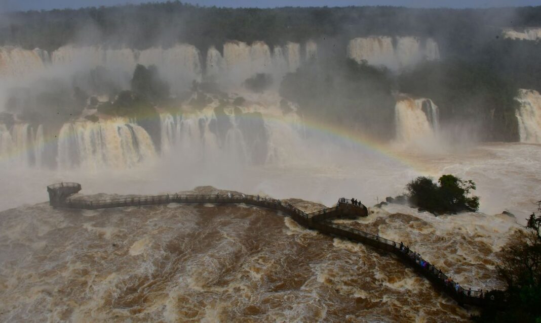 2_-_edi_emerson_-_cataratas