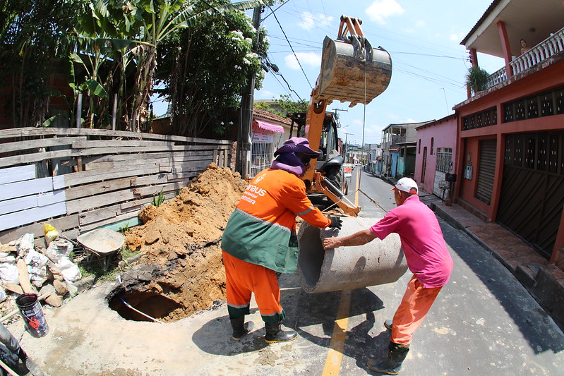 Prefeitura De Manaus Trabalha Na Troca De Tubulação De Rede Drenagem No