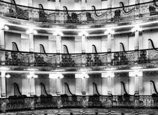 Manaus 353 anos: mostra no Largo de São Sebastião revela cidade pelas lentes de fotógrafos premiados