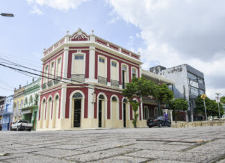 Lazer e conhecimento: duas bibliotecas para conhecer em Manaus